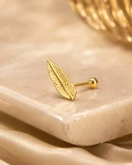 پیرسینگ گوش طرح پر